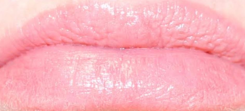 Beauty Crazed in Canada: Chanel Rouge Coco Lip Blush - with swatches