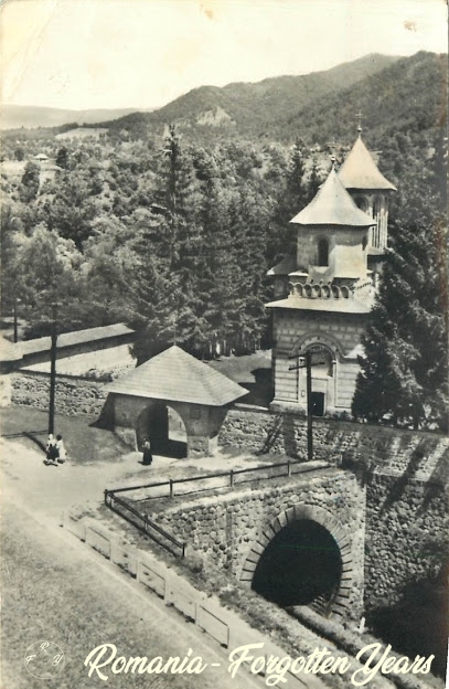 Tunelul feroviar pe sub manastirea Cornetu - UCT MEDIA