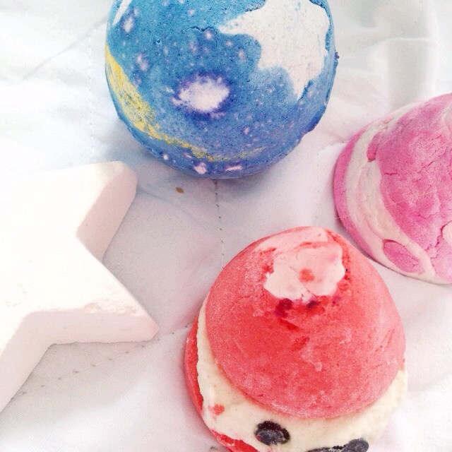 Bath Bombs or Bubble Bars? luxuryblush