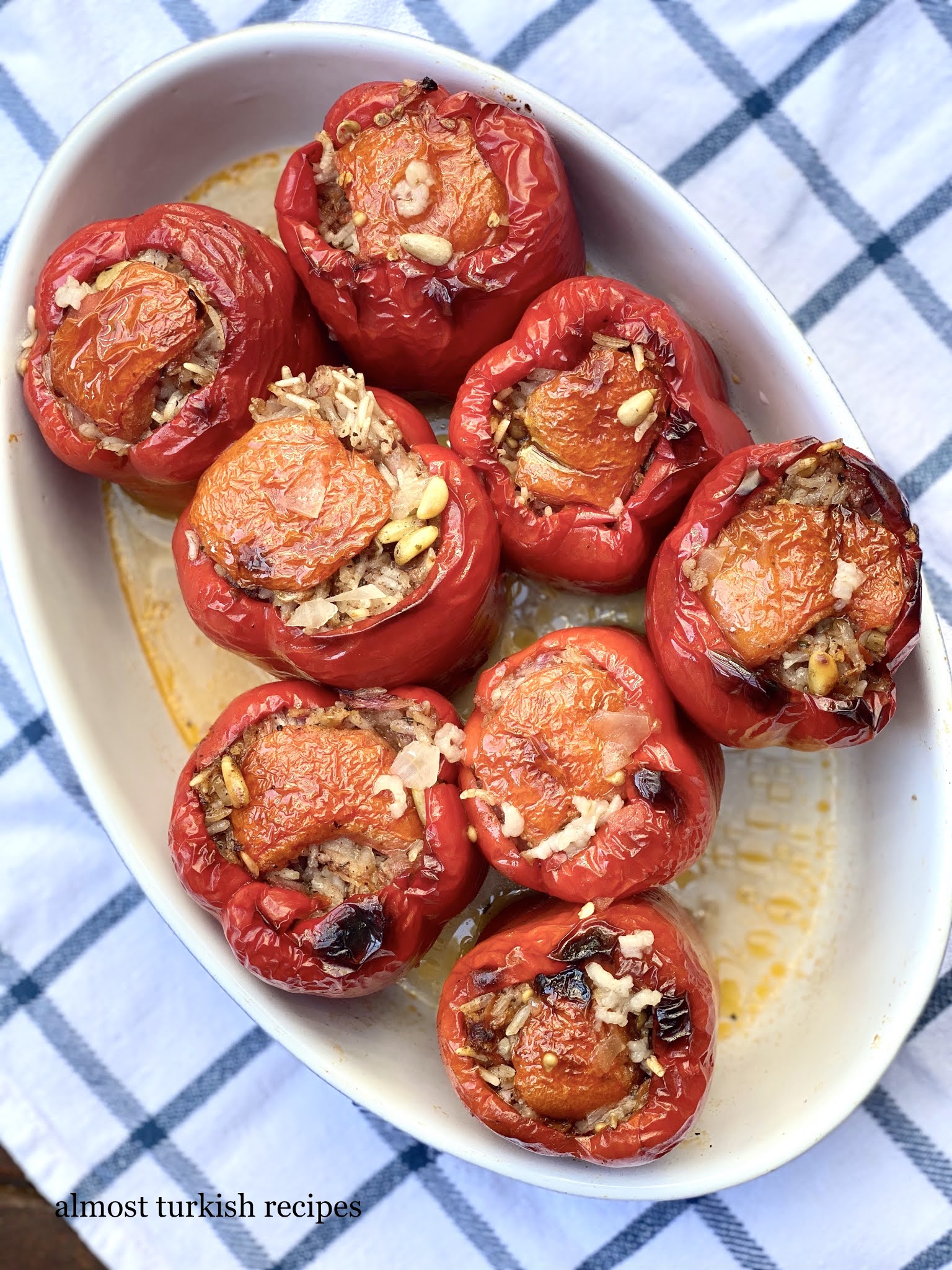 Almost Turkish Recipes OvenBaked Vegetarian Stuffed Red Bell Peppers (Fırında Zeytinyağlı