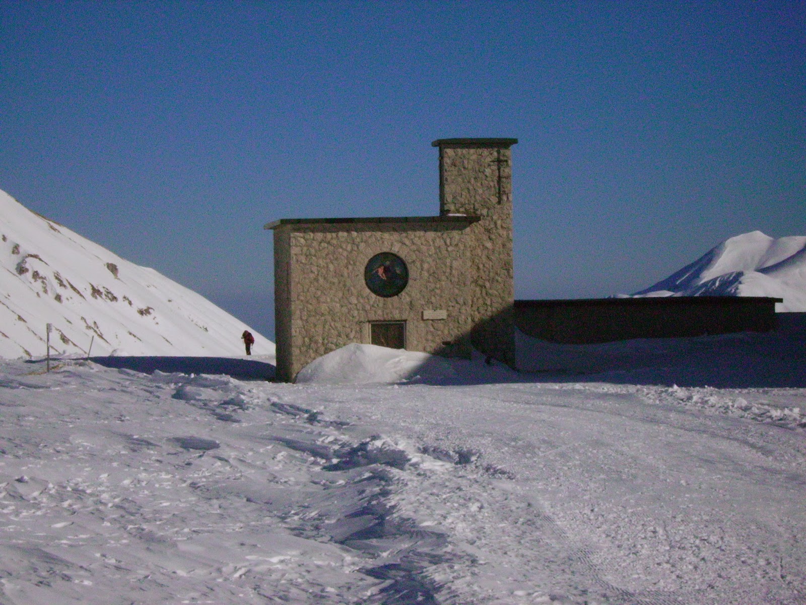 Assergi Soggiorno e Turismo Chiesetta della Madonna della Neve