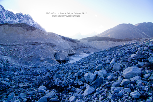 From Thagnag crossing Ngozumpa Glacier to Gokyo From Thagnag crossing Ngozumpa Glacier to Gokyo
