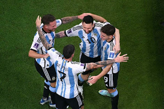 الأرجنتين تفوز على أستراليا وتتأهل لربع النهائي