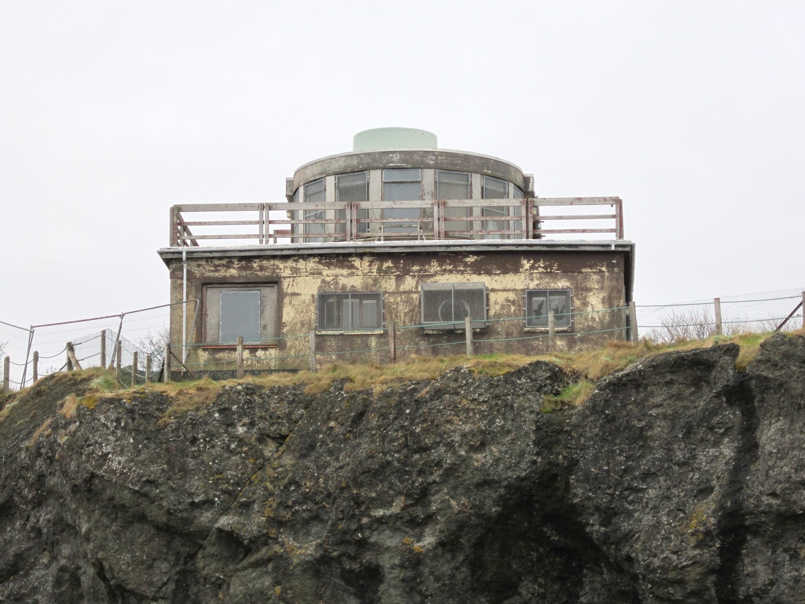 coastrider Across the void... Gin Head Rocks again...