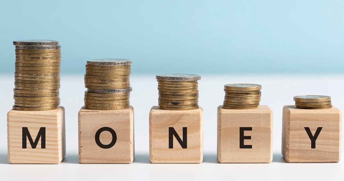 Финансовая безопасность. Bunch of money. Гора денег. Money blocks. Гора денег.