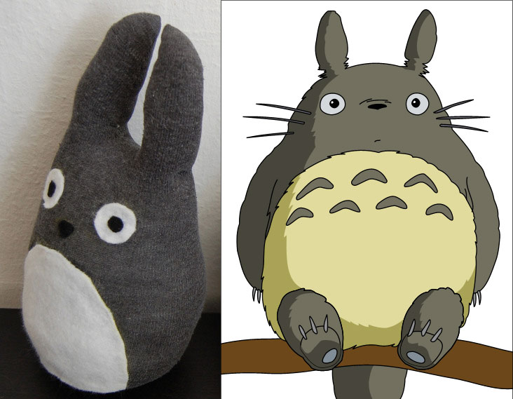 Totoro de pelúcia e versão original no anime