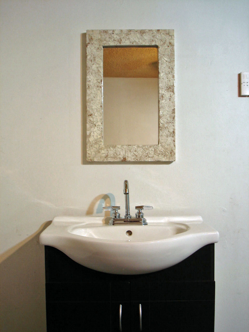 El Outlet Del Gabinete: GABINETES Y ESPEJOS ARTESANALES