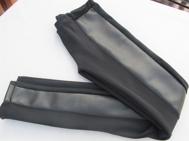 DIY Como hacer leggins de cuero. Blog de moda, costura y diy.