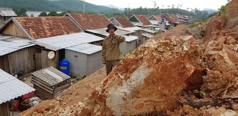 Chuyện lạ ở Quảng Bình: Di dân từ vùng rốn lũ lên vùng… sạt lở đất