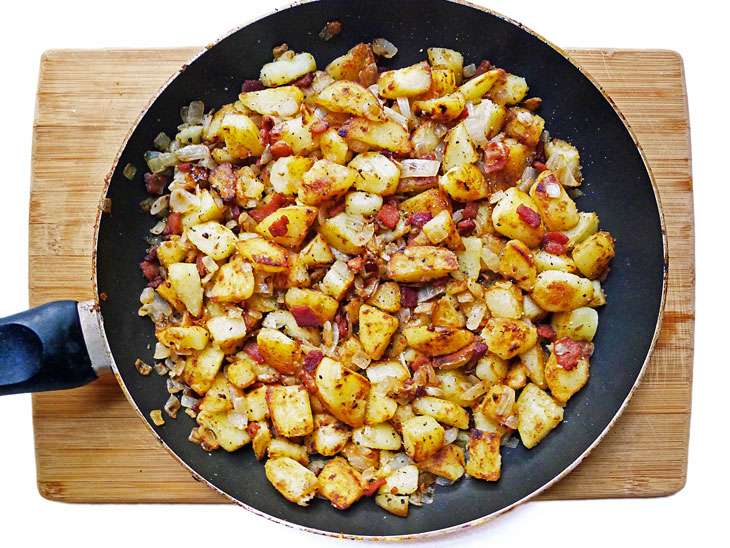 Cooking Weekends: Bratkartoffeln mit Speck; Pan-fried Potatoes &amp; Bacon