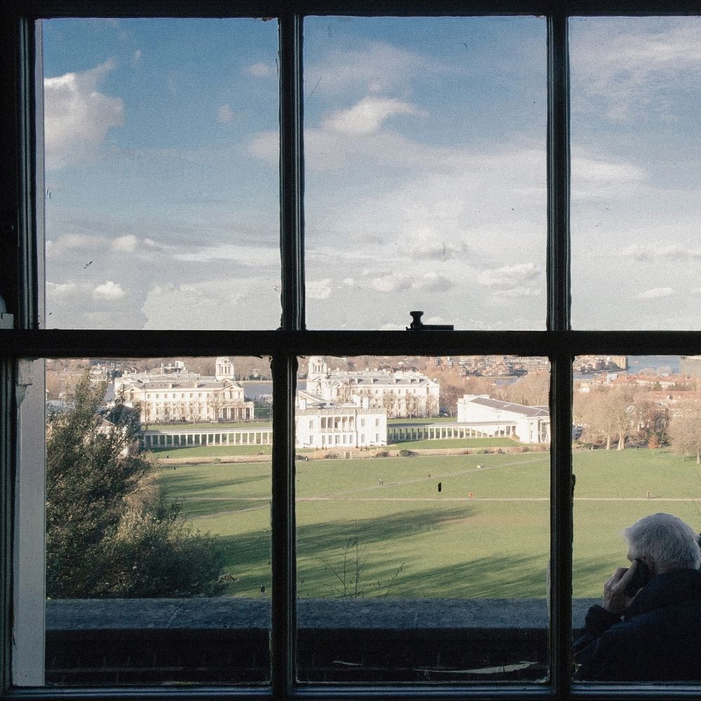 OFF.E – VERNON – Single