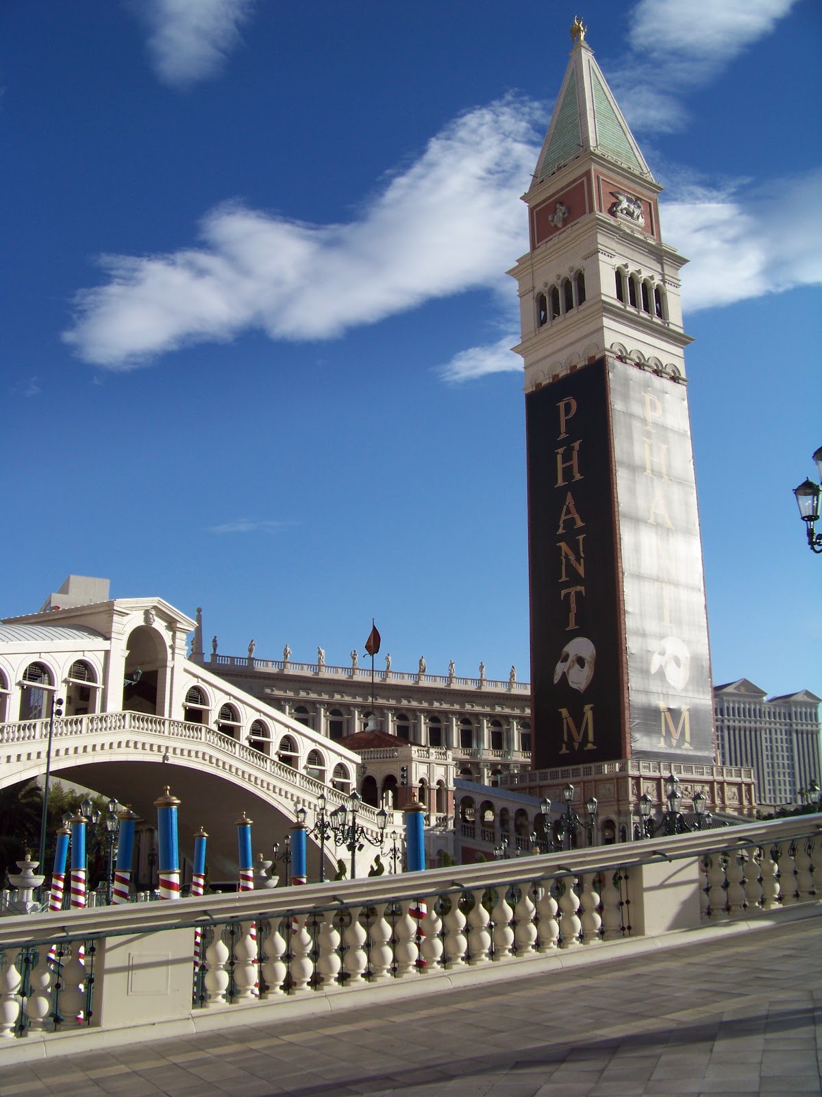 wanderingwondering-place-of-the-month-venice-nope-las-vegas