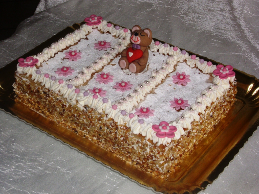 torta millefoglie decorata per compleanno
