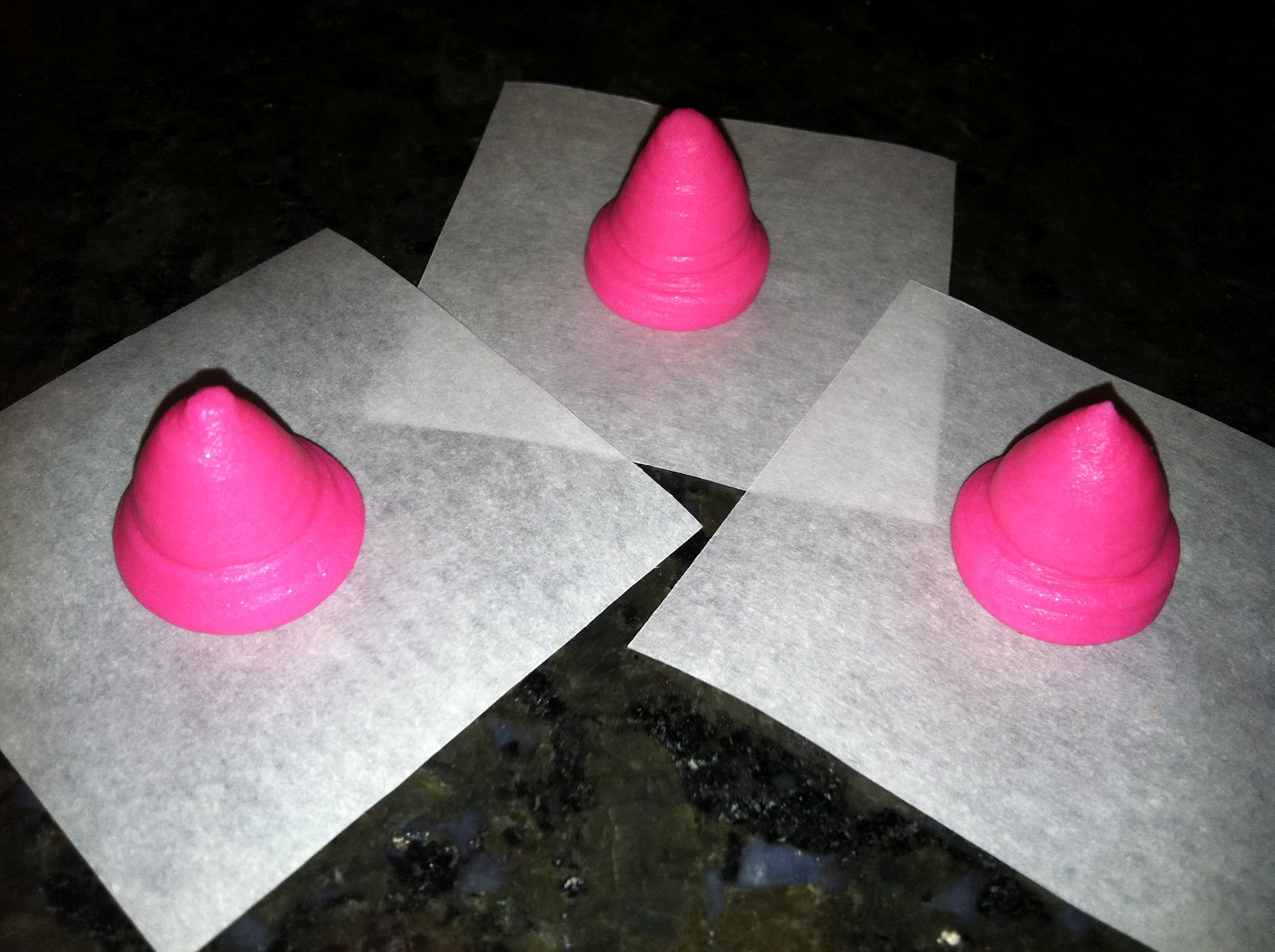 The Iced Queen Piping Roses with StarCut Tip 64