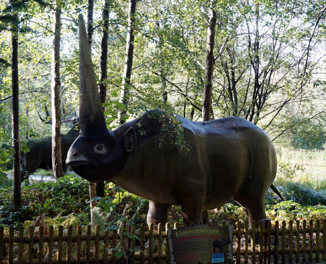 Die Tolk-Schau: Ein spannender Familien-Freizeitpark für Groß und Klein. Im Tal der Dinosaurier.