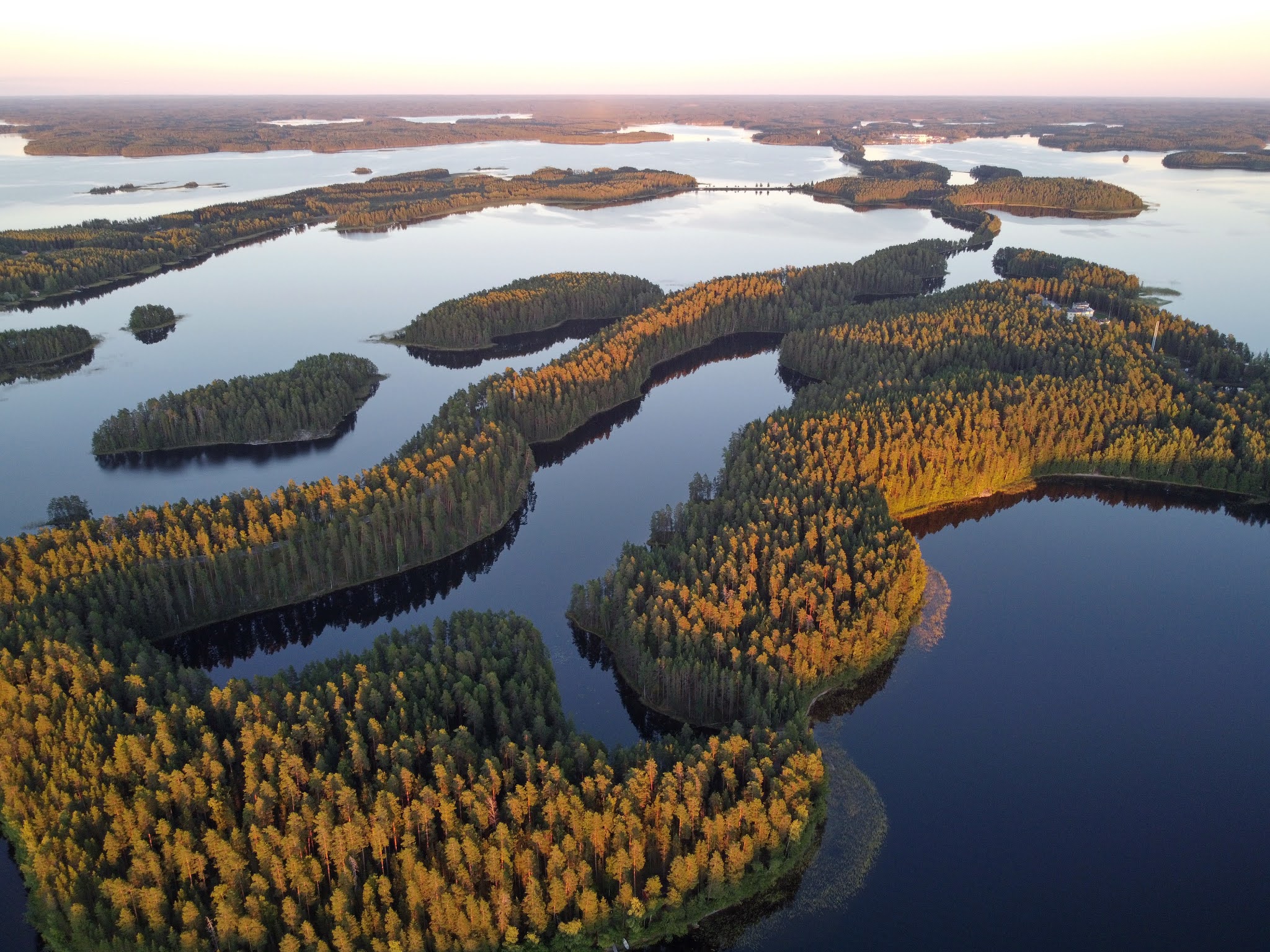 Названия финских озер. Озеро Сайма Финляндия. Гряда Пункахарью. Остров Пункахарью Финляндия. Финское озеро Пункахарью.