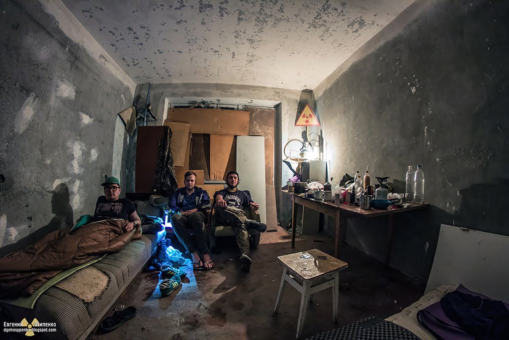 зона отчуждения чернобыльской аэс. самые страшные люди из чернобыля. страшные фото чернобыля. чернобыль закрытая зона. кибер кожа в припяти что это такое.