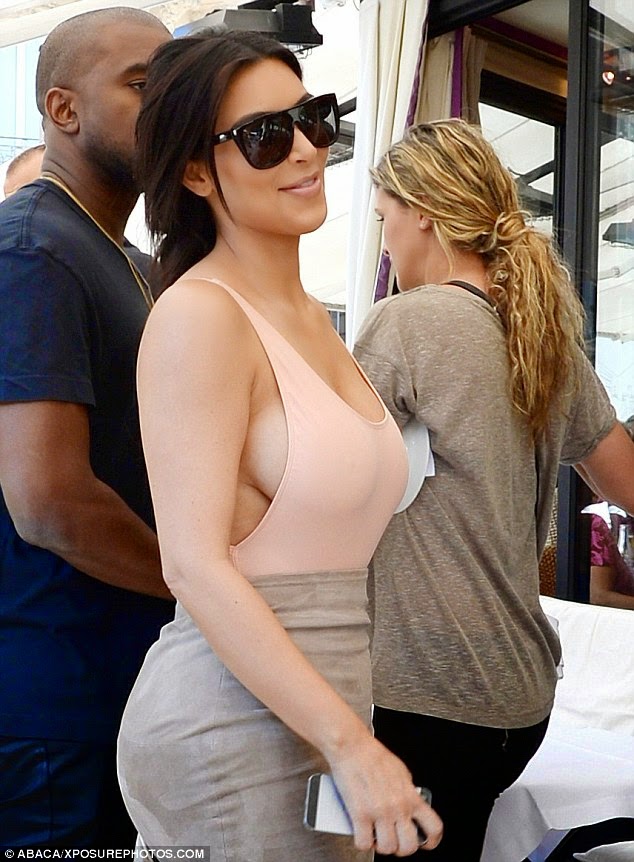 Kim Kardashian Latest Sexy Hot pictures dress paris 2014