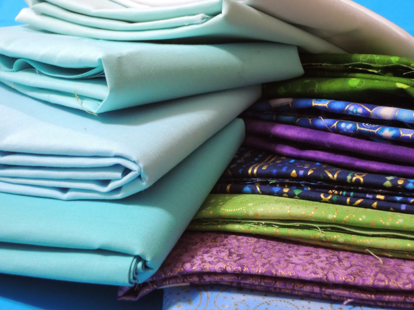 Ocean Waves Quilting: Shades of Teal in Quiltmaker