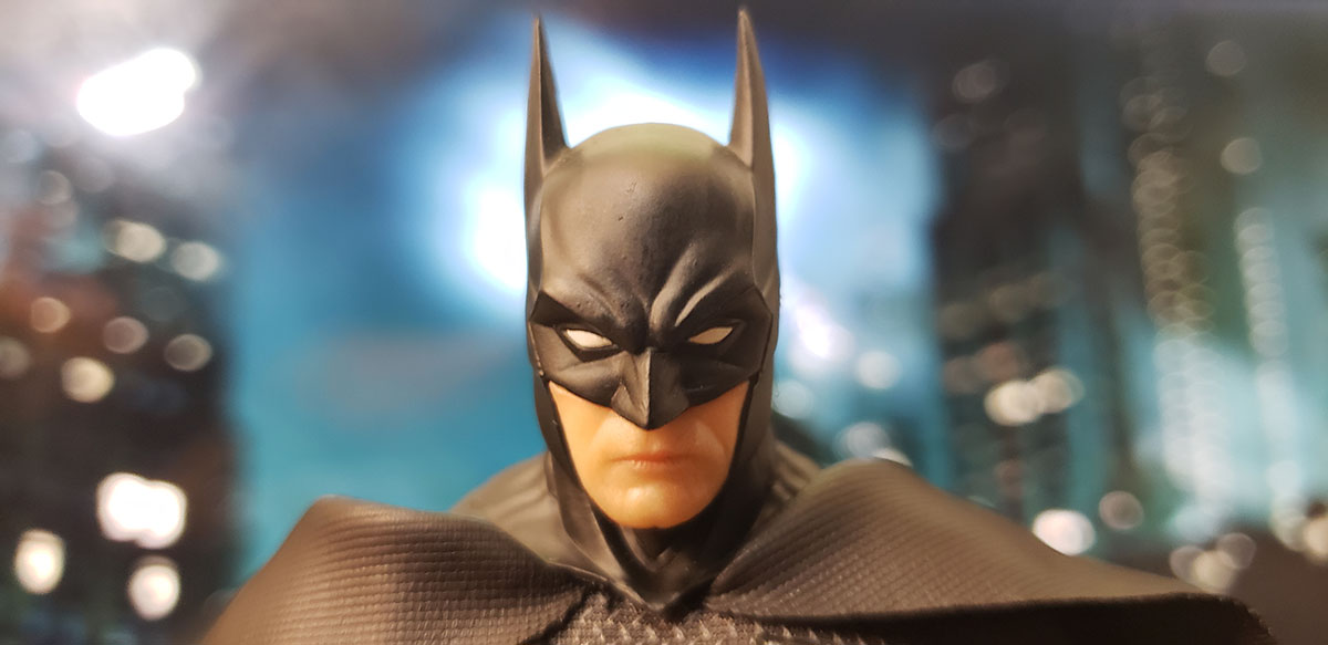 Mezco - Mezco Sovereign Knight Batman (Review) 06-defaultface