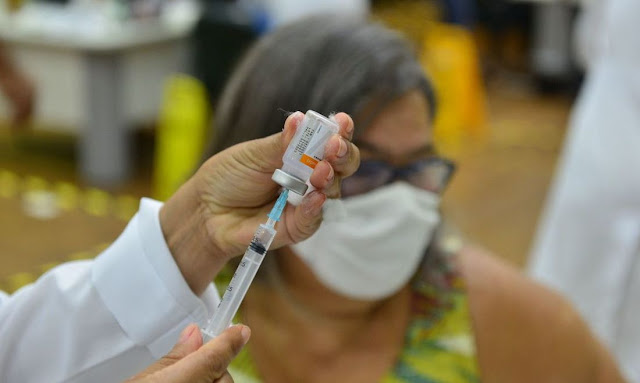 Goiana amplia vacinação para pessoas acima de 50 anos
