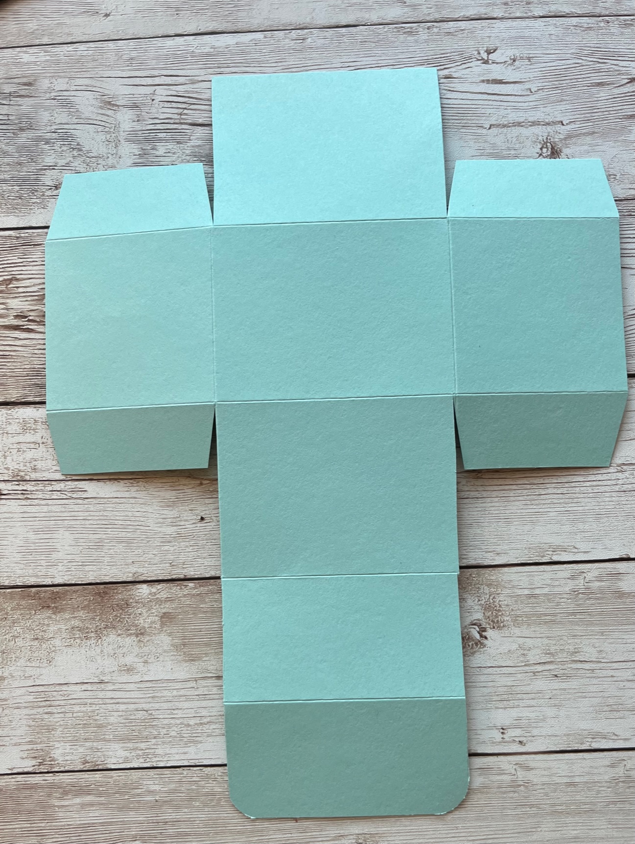 The Wexford Stamper Make this quick and easy TAPERED TREAT BOX using