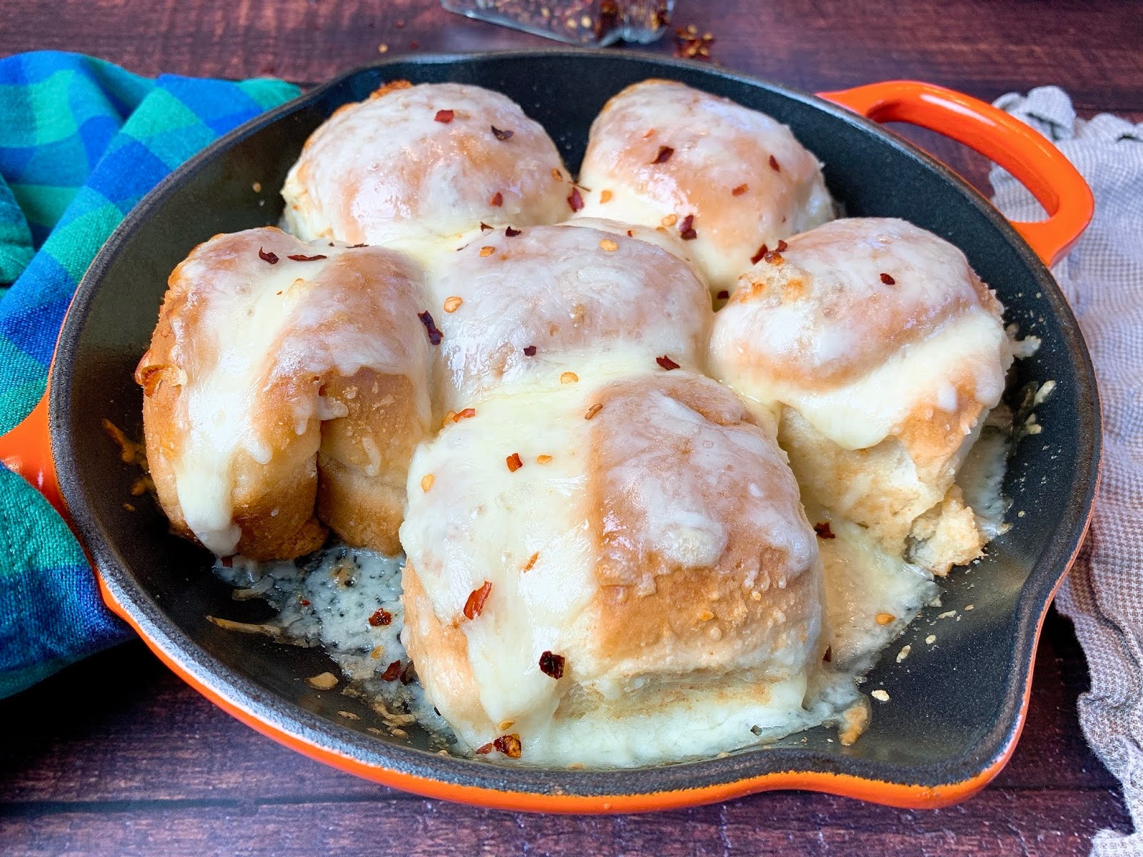 Cheesy Smothered GarlicButter Rolls