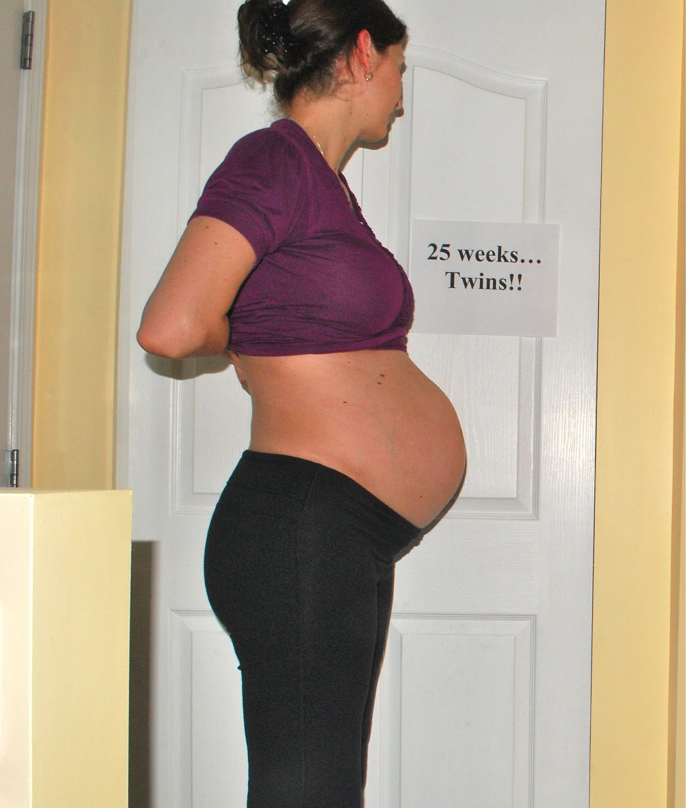 23 недели живот форум. Живот на 25 неделе беременности. Животы беременных двойней. Животик на 25 неделе беременности. Живот на 25 неделе беременности двойней.