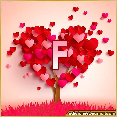 árbol de corazones con letra F