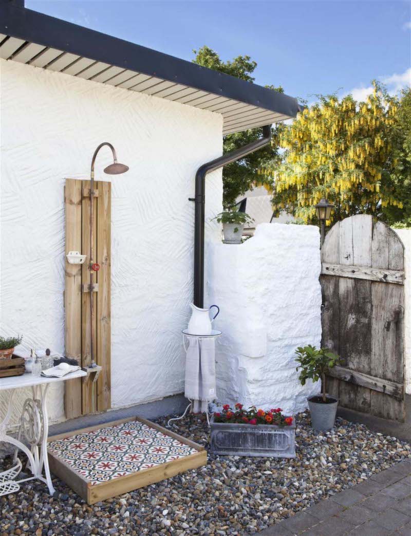 11 duchas de exterior fáciles y rápidas para tu patio o terraza 11 duchas de exterior fáciles y rápidas para tu patio o terraza