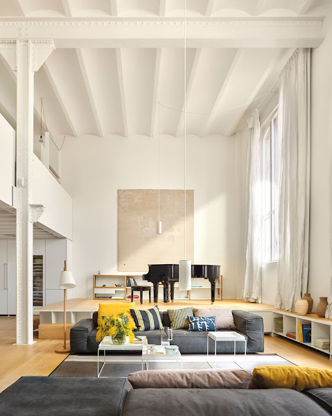Consulta al experto.Cómo iluminar un salón con techos altos | Decoración
