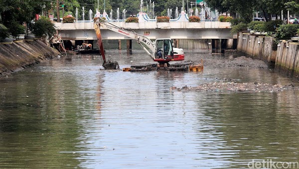 Tentang Normalisasi Sungai Era Jokowi-Ahok yang 'Disindir' Anies