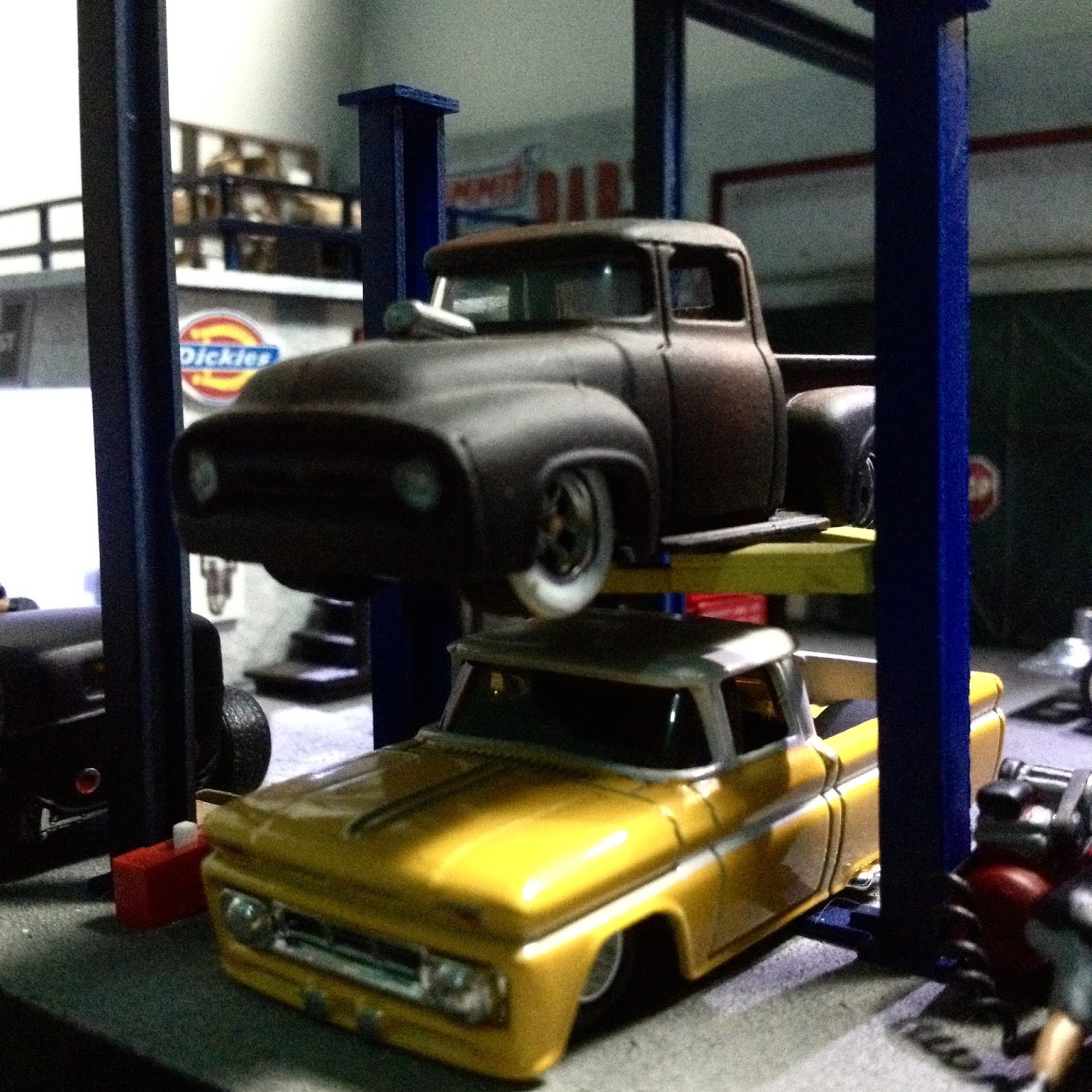 hot wheels garage diorama