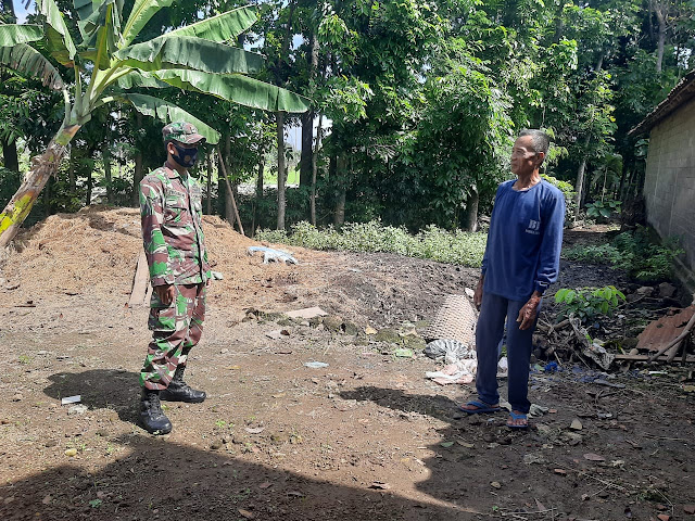 Datangi  Desa Binaan BabinsaWonorejo, Ingatkan Warga Patuhi Prokes Covid 19