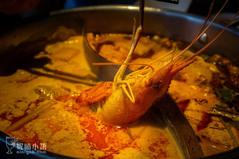【東區美食】 泰滾 Rolling Thai 泰式火鍋。酸辣蝦湯泰麻火鍋新體驗