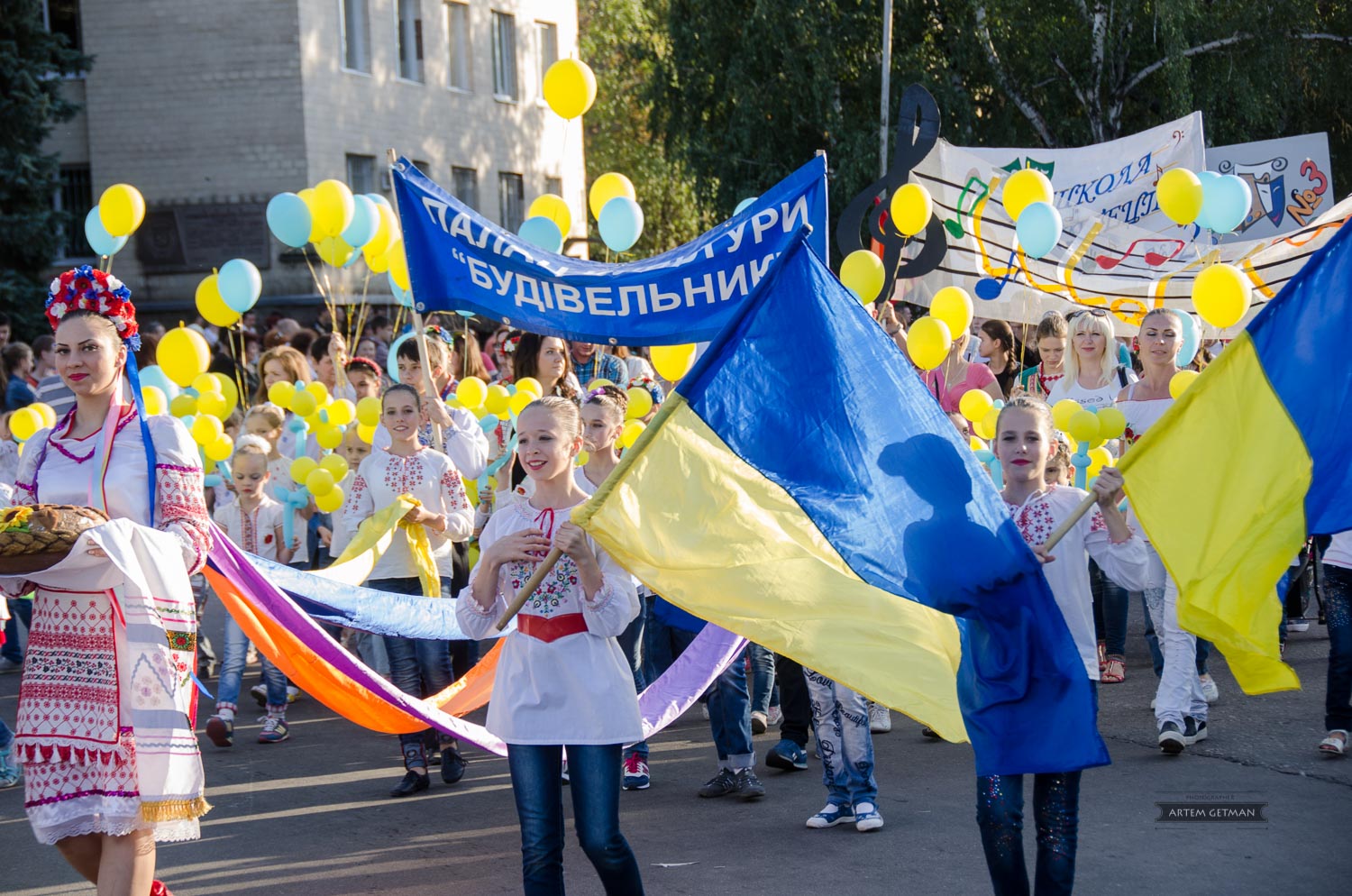шествие 6 букв. шествие. маскарадное шествие. баннер петербург против путина 6 мая 2012 года. шествие 6 букв.