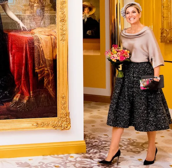 Dutch Queen Maxima wore Natan skirt, Gianvito Rossi suade pumps, new Natan dress, style, fashions