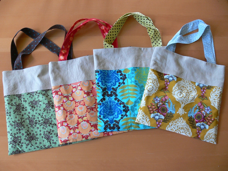 FABRIC SCRAPS SEWING PROJECTS, TOTE BAG SEWING TUTORIAL, PATCHOWORK TOTE  BAG TUTORIAL