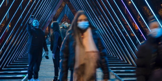  Σε κόκκινο συναγερμό Δυτική Αττική, Κοζάνη και 9 ακόμη περιοχές -Σκέψεις για γιορτές με τοπικά σκληρά lockdown   