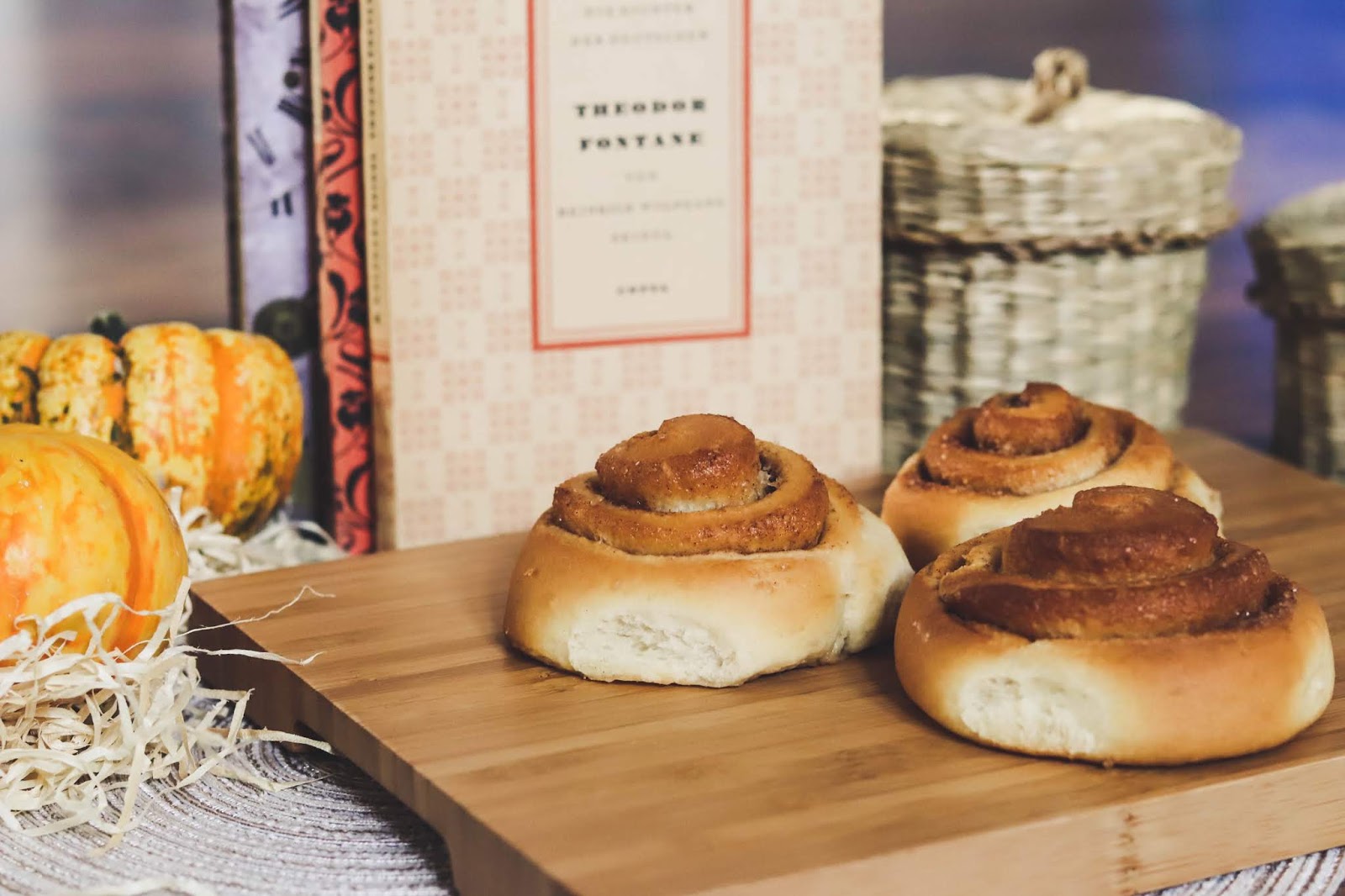 Zimtschnecken Rezept für den Herbst Zimtschnecken, Rezept, Miss Paperback, Herbst