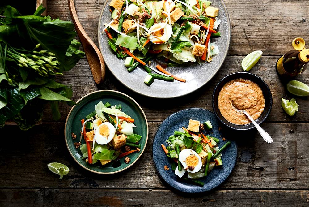 5 Salad Khas Indonesia Yang Lezat Dan Bergizi 5 Salad Khas Indonesia Yang Lezat Dan Bergizi