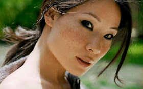 Hollywood Actress Lucy Liu Wallpaper
