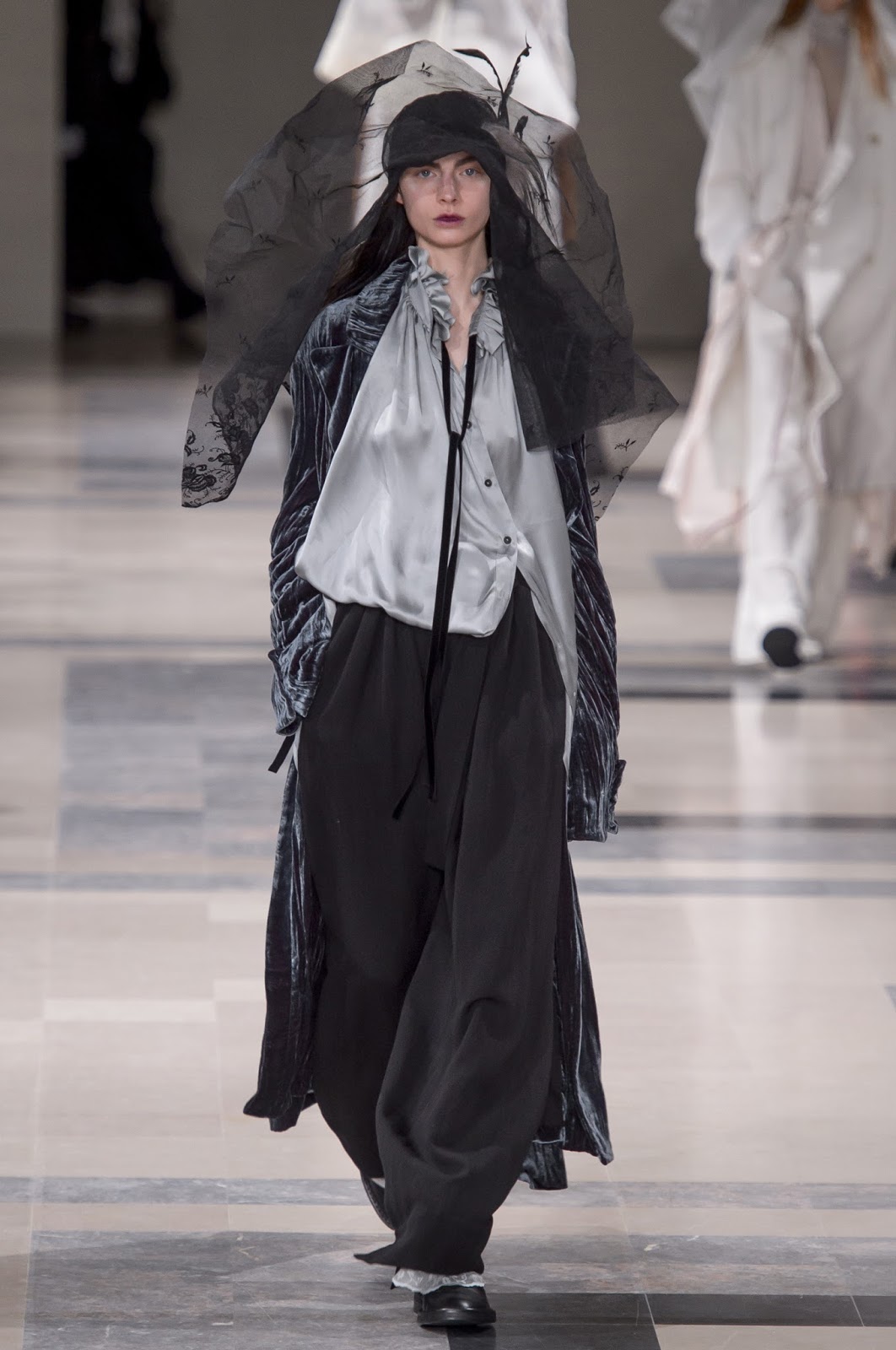 FEATHERS AND FLOW: ANN DEMEULEMEESTER March 9, 2017 | ZsaZsa Bellagio ...