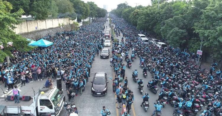 Over 30K Angkas Bikers Rally Against LTFRB’s New Provision, 17K Riders at Risk of Losing Jobs