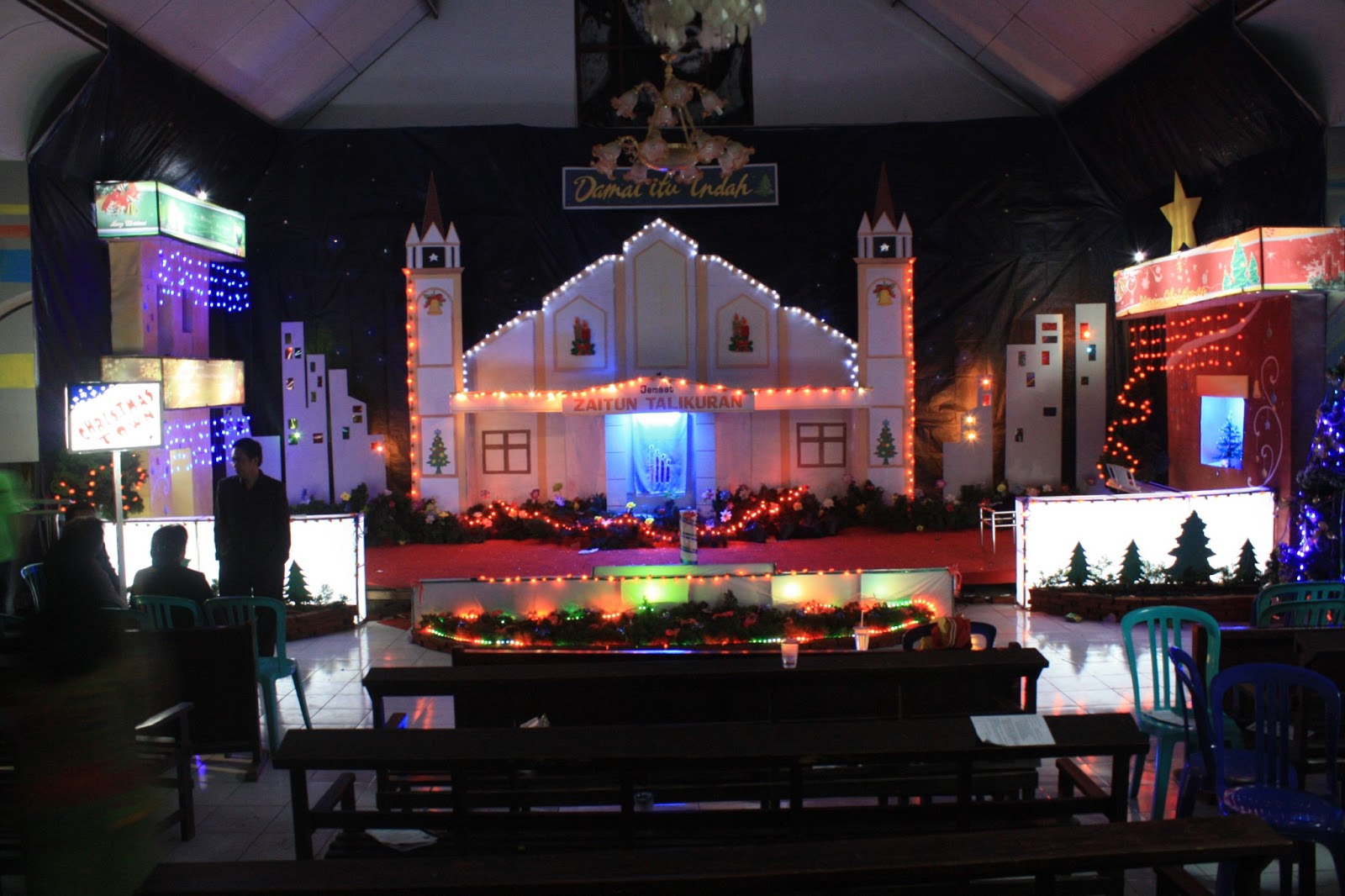 Kawatuan Art Home: dekorasi natal gereja