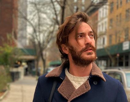 Bay Yanlis Dizisi Kadin Dogum Doktoru Serdar Kimdir Vip Dizi Haberleri Ve Dizi Oyunculari