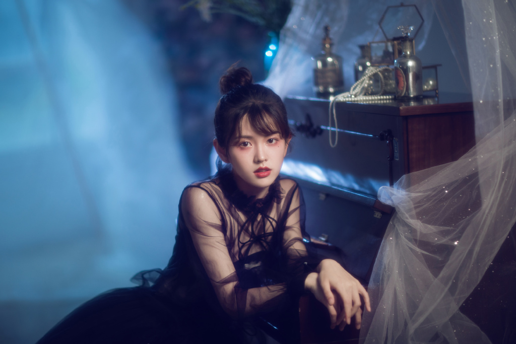 Gallery - Chinese model 钟恩淇 - Back Angel - P2