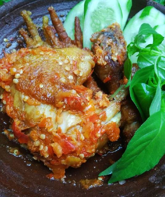 AYAM PENYET/AYAM GEPREK ala warung ayam by Dzakiyyah