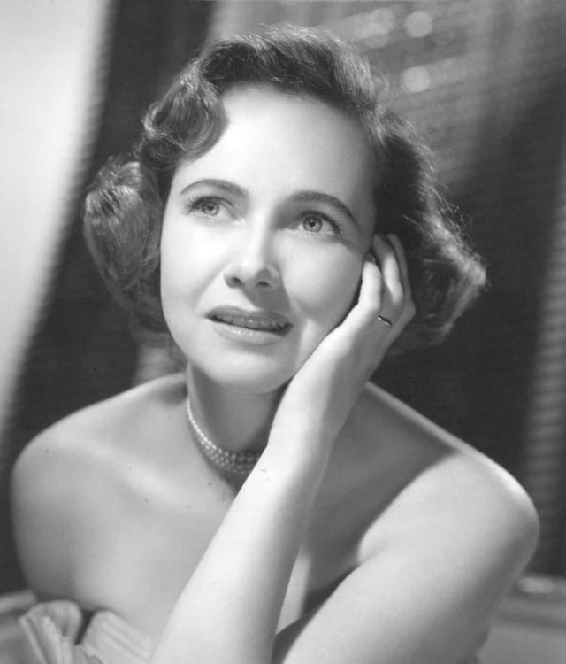 40 Glamorous Photos of Teresa Wright in the 1940s and ’50s ~ Vintage ...