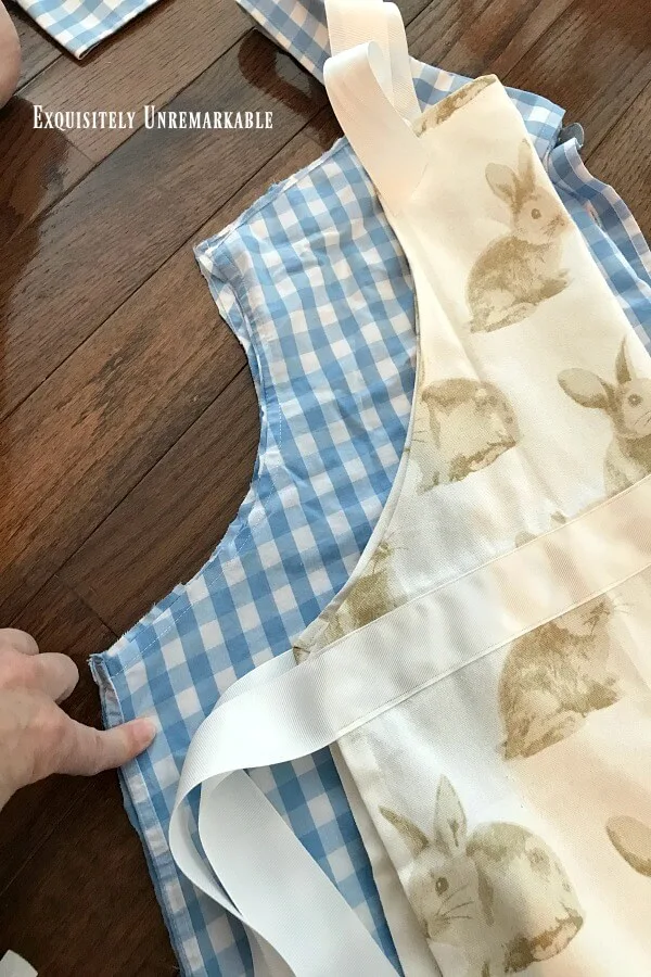 Using another apron as a pattern